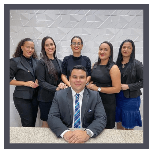 Equipe do escritório Lourenço e Brasil advogados